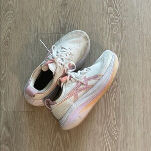 Women's ASICS Gel Nimbus 27